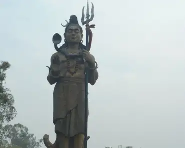 04 Statue of Shiva near Delhi.