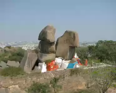 48 Hindu temple in the fort.