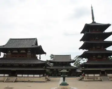 31 Main hall and 5-story pagoda.