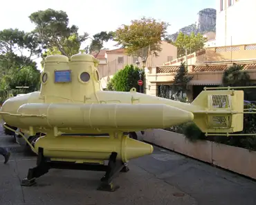pb130014 Submarine with 2 seats, 1966, 2700 kg, max depth: 100 m.
