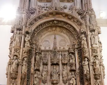P1160345 Mausoleum of Sancho I (1154-1211), second king of Portugal, gothic with renaissance (manueline) elements.