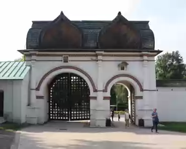 IMG_3026 Back gate to the tsar's courtyard, 1673.