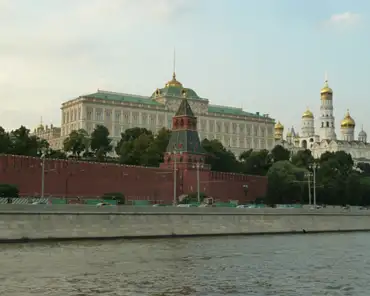 P1260258 Grand Kremlin palace and cathedrals .