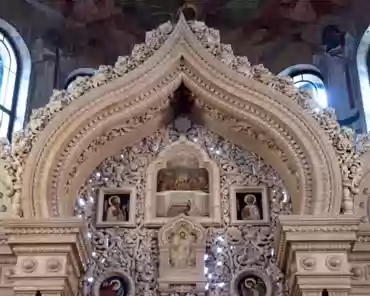 P1270608 Iconostasis.