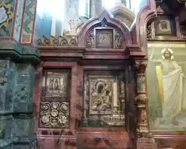 P1270630 Iconostasis.
