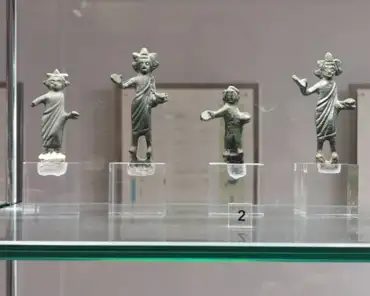 IMG_20220814_165516 Bronze statues, 2nd century BCE.