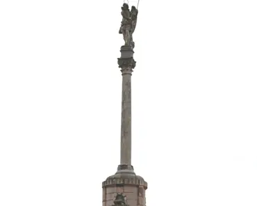 img_2754 Statue of San Raphael (1651) near the Roman bridge.