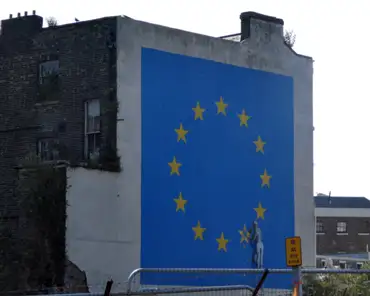 P1050420 Mural by Banksy, May 2017, painted shortly after UK decided to leave the UE.