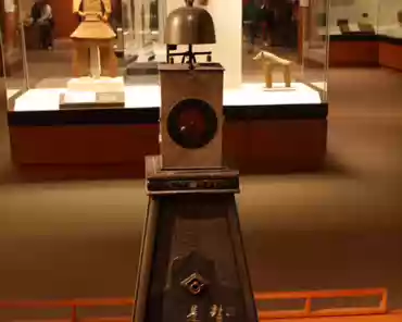 IMG_6391 Japanese collection. Feudal lord's clock with lacquered stand. Before 1873 hours were not the same length during day and during night: day and night were each...