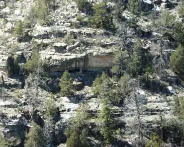 006 Walnut Canyon was known and used by people for thousands of years before it became a focal point for a community during the 1100s. Changing natural and social...