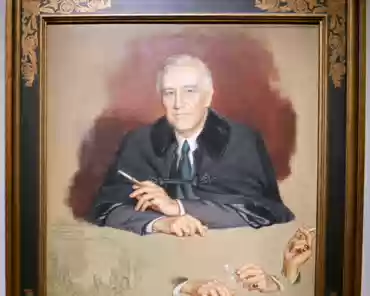 P1150118 Franklin D. Roosevelt, 1882-1945, Thirty-second president, 1933-1945. Douglas Chandor, 1945.