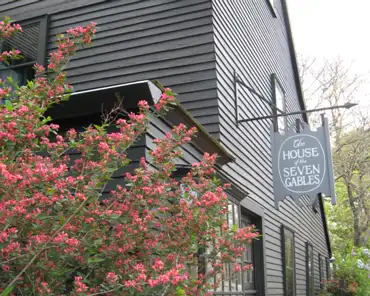 05 The house of the seven gables is a famous novel by Nathaniel Hawthorne