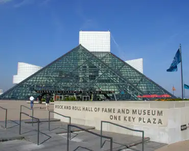 p8270103 Rock 'n' roll hall of fame in Cleveland.