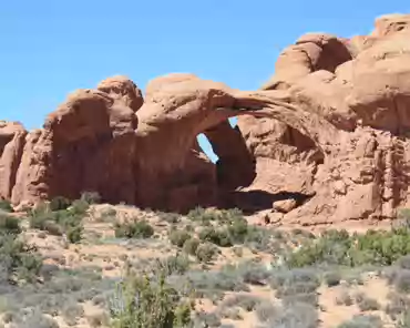 IMG_9237 Double arch. The largest opening is 49m wide and 33m high. The smaller opening is 20x26m.