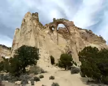 P1240318 Double arch.