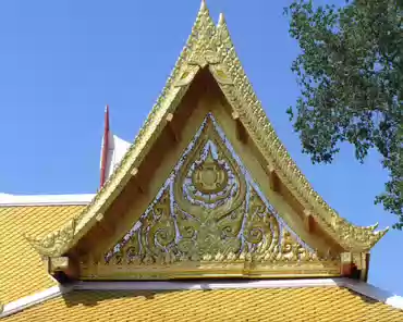 p8280016 Thai garden.